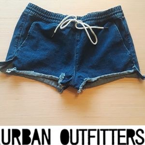 URBAN OUTFITTERS JEAN SHORTS MEDIUM ELASTIC WAIST